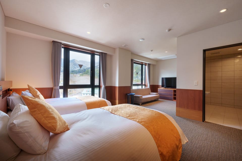 Room, Accessible | Premium bedding, in-room safe, blackout drapes, soundproofing