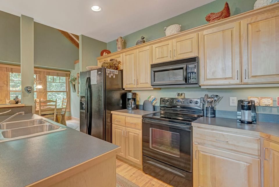 Kitchen--- Ample Cabinet Space
