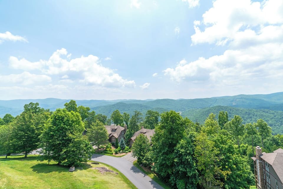 Deck Area--- Long Range Mountain View