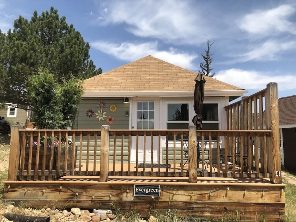 Front view of cottage