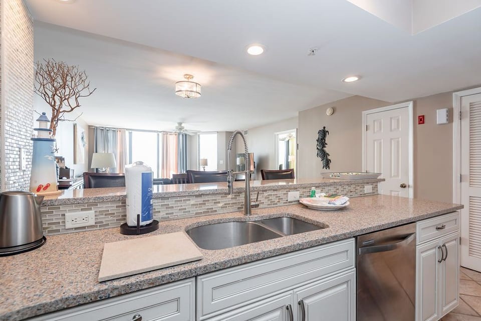 Kitchen to living room