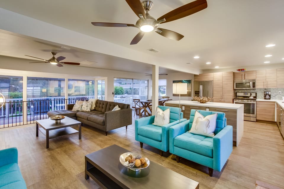 Large great room with full ocean view, floor to ceiling windows