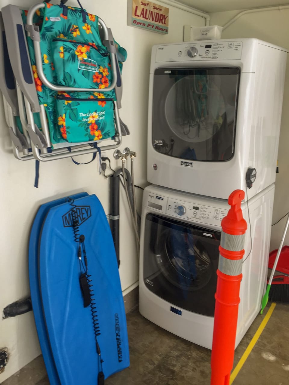 Full size washer and dryer, beach chairs and boogie boards all for guest use.