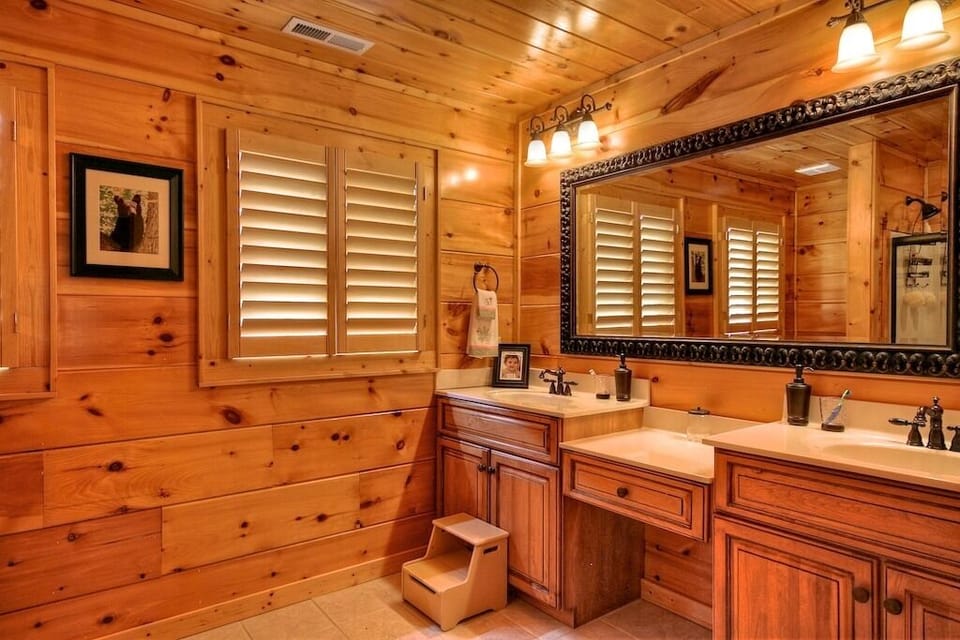 Ensuite Bathroom #2 for 3rd Floor Master Suite