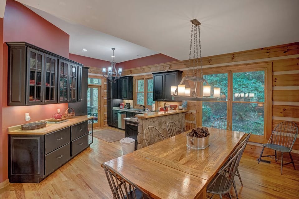 Kitchen and Dining Room Areas