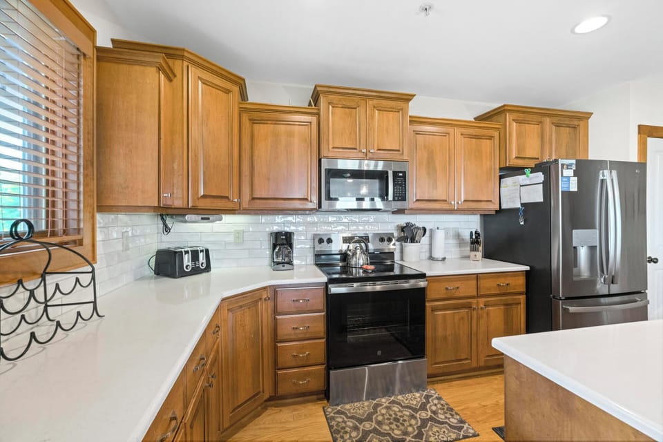 Kitchen---Granite Countertops, Stainless Steel