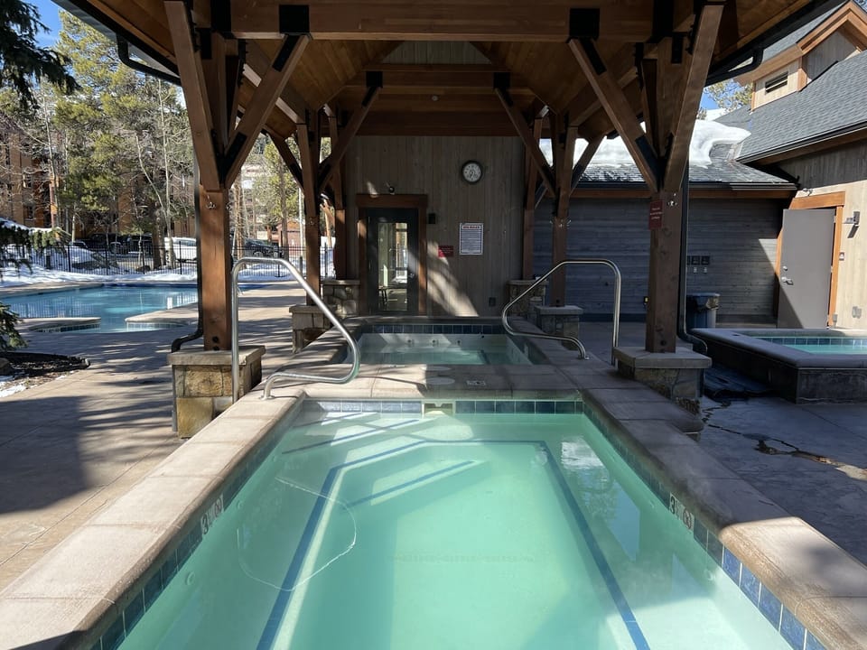 4 Outdoor hot tubs