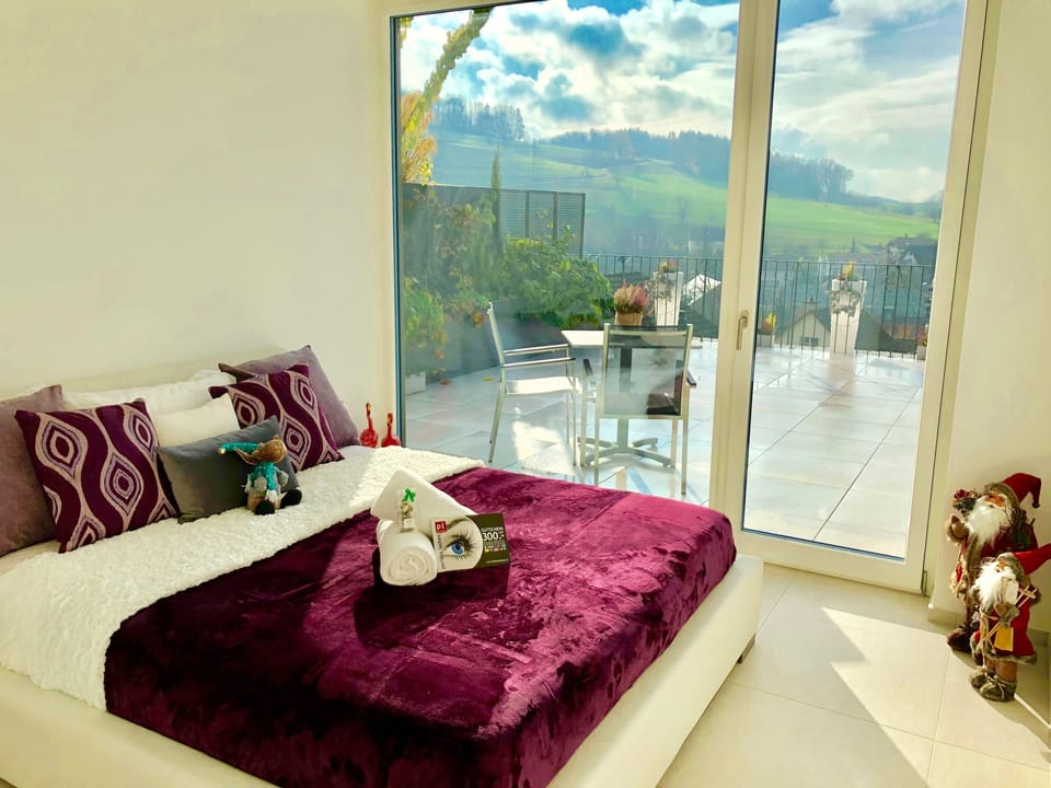 Deluxe Double Room, Balcony | Egyptian cotton sheets, premium bedding, minibar, in-room safe