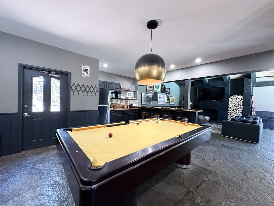 Condo, 2 Bedrooms | Game room