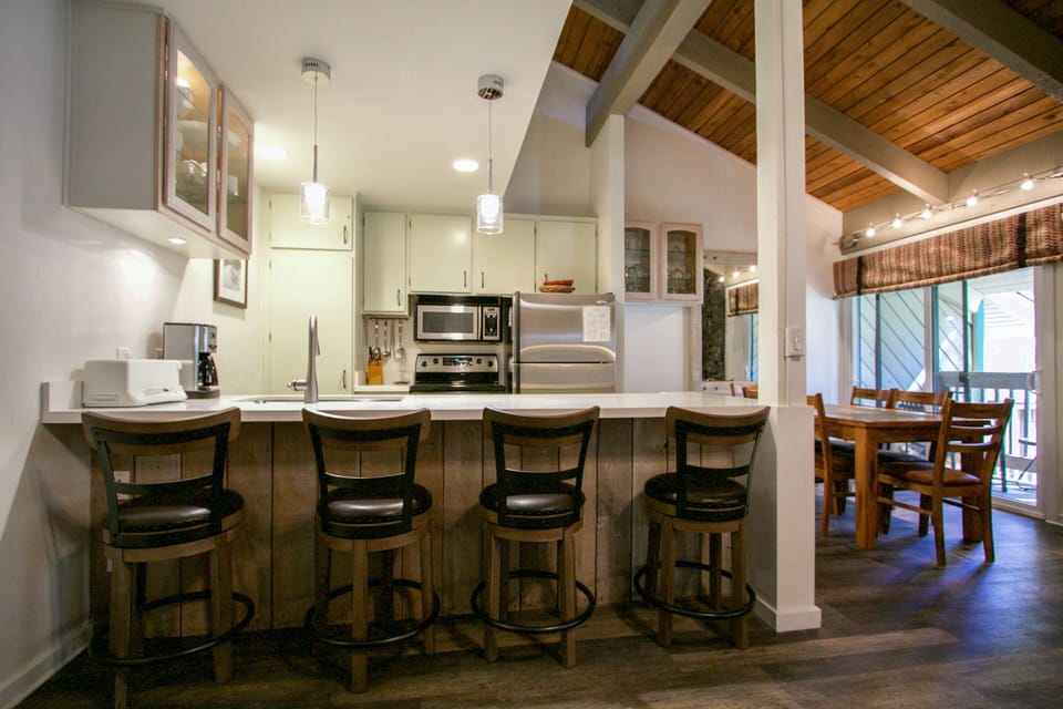 Condo, 1 Bedroom | Private kitchen | Fridge, microwave, dishwasher, coffee/tea maker