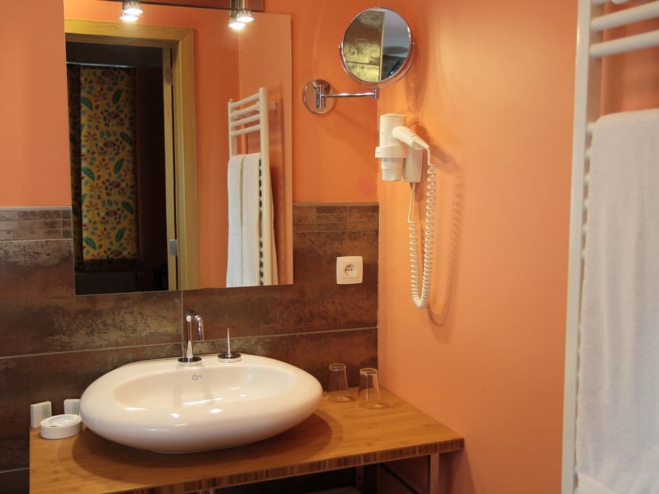 Hotel - Ferme du Chateau D'ahin Hotel in Belgium
