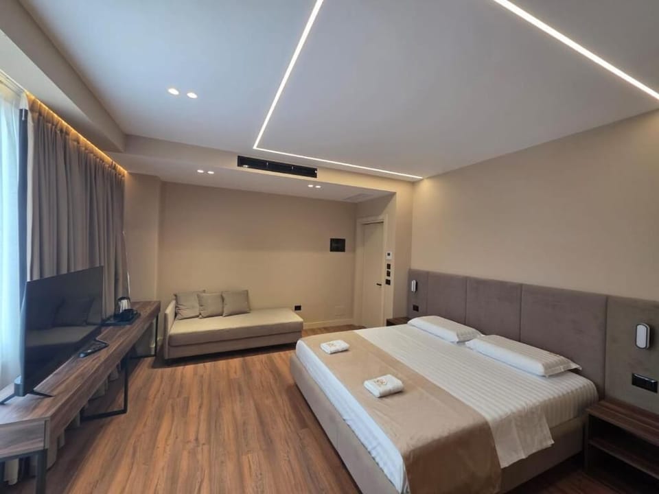 Junior Suite, Balcony, Sea View | Extra beds