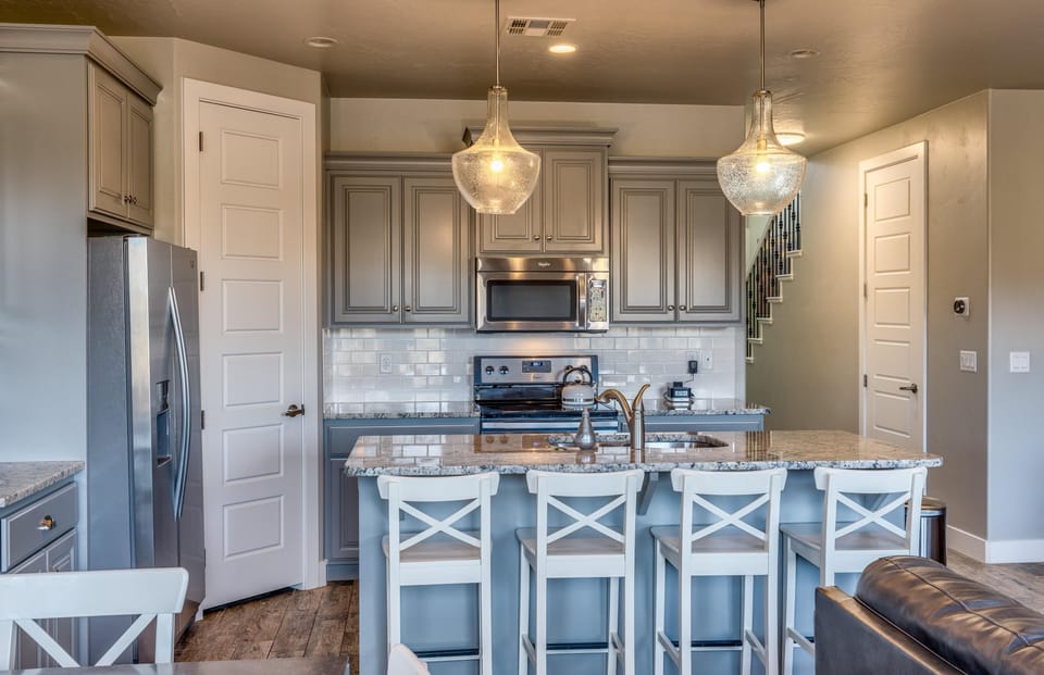 House, Multiple Beds (On The 18th Green) | Private kitchen