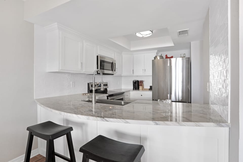Modern Granite Kitchen