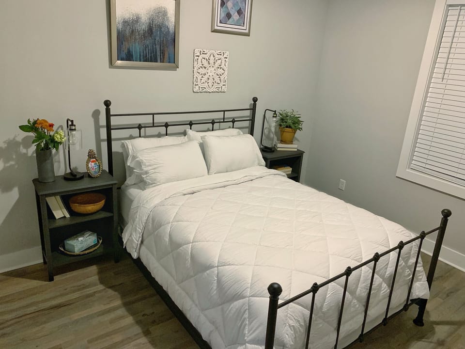 Bedroom 3 (Queen size bed)