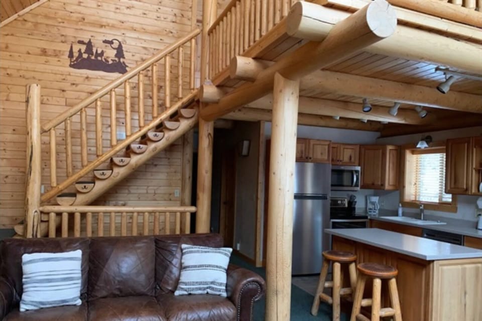 With rustic charm and sturdy comfortable furnishings, you will never want to leave Island Park Getaway.