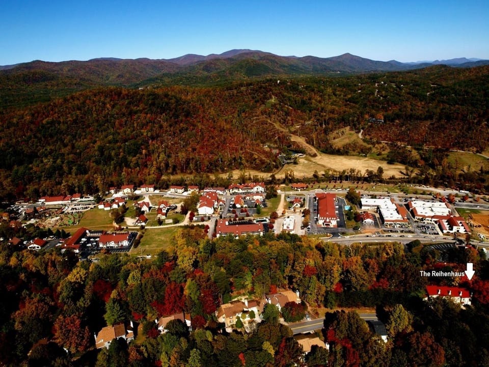 Aerial View of Helen. The Reihenhaus is located in bottom right corner