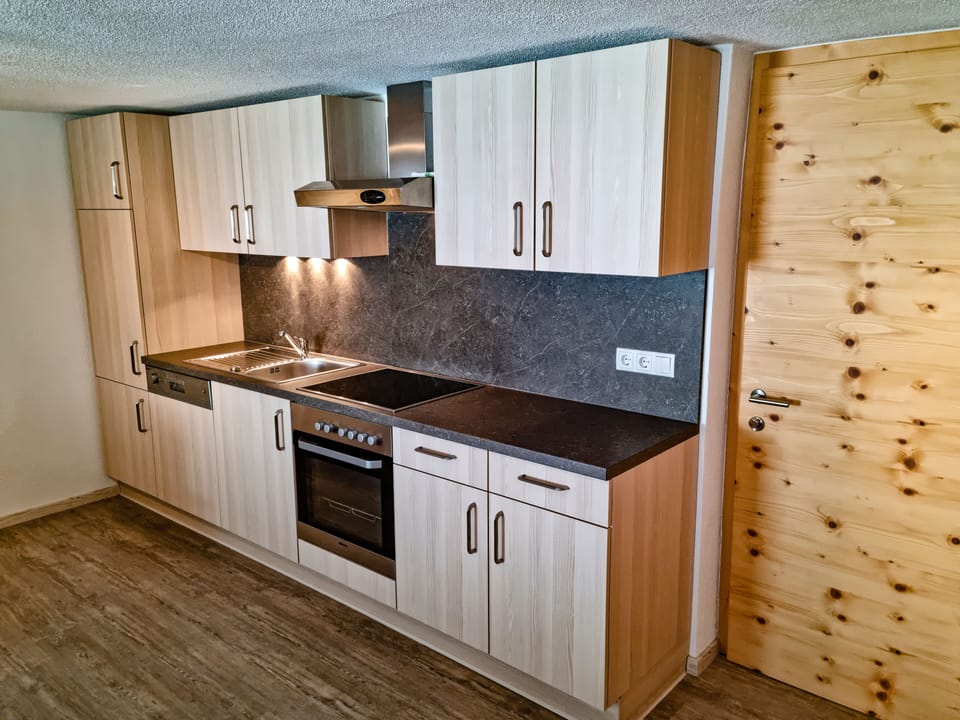 Apartment, 1 Bedroom, Balcony (incl. EUR 35 cleaning fee per stay) | Private kitchen | Shared fridge