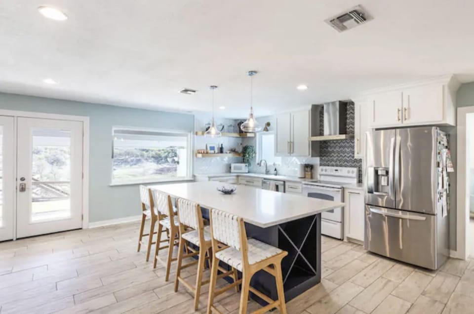 With its open space, fancy kitchen, and all the things you need to cook