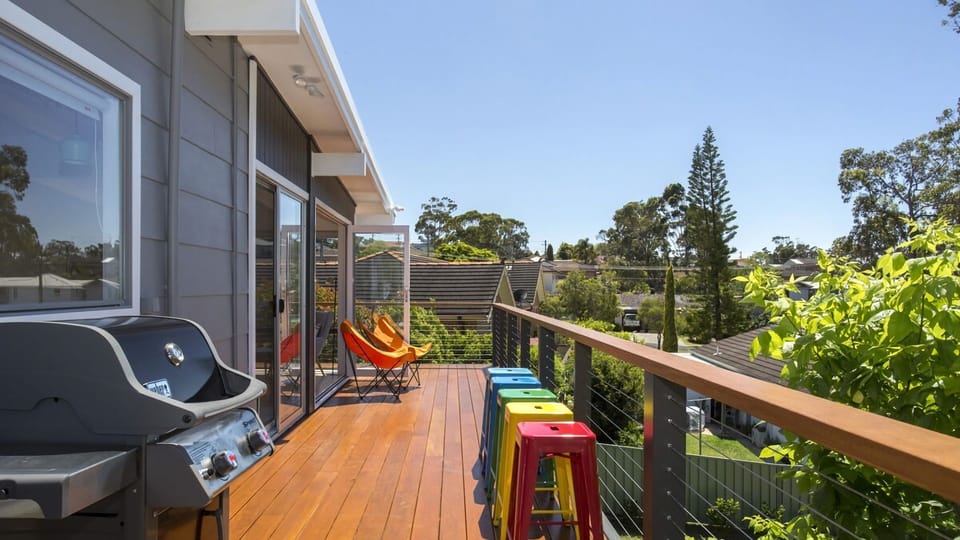 Balcony upstairs 