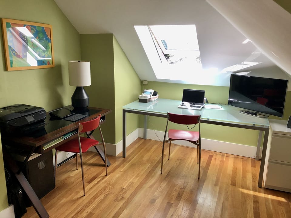 Upstairs office with monitor and wireless printer. Internet brings maximum speed