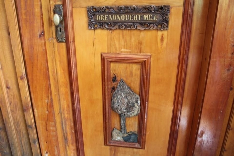Entrance to lodge