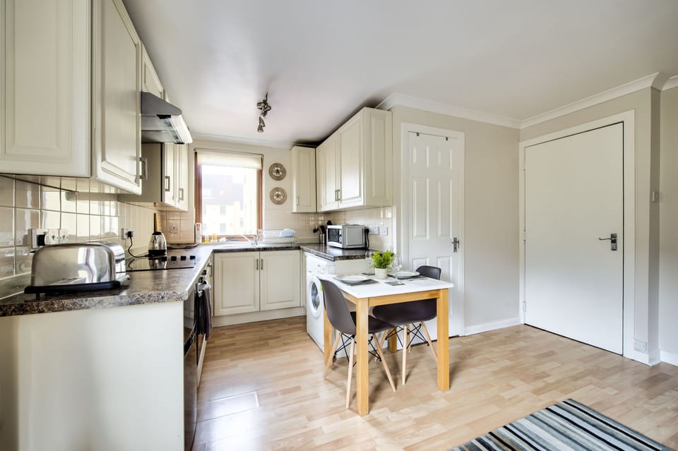 Apartment | 1 bedroom, desk, laptop workspace, iron/ironing board