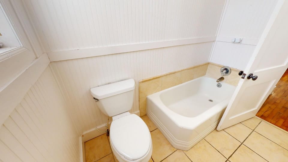 Second Bathroom - Shared, Bathtub Only