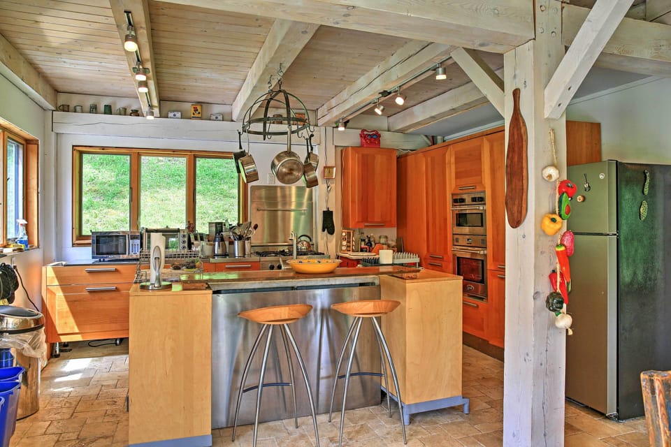 Kitchen (three ovens)