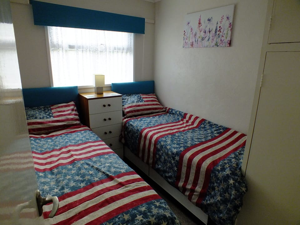 Twin Bedroom.