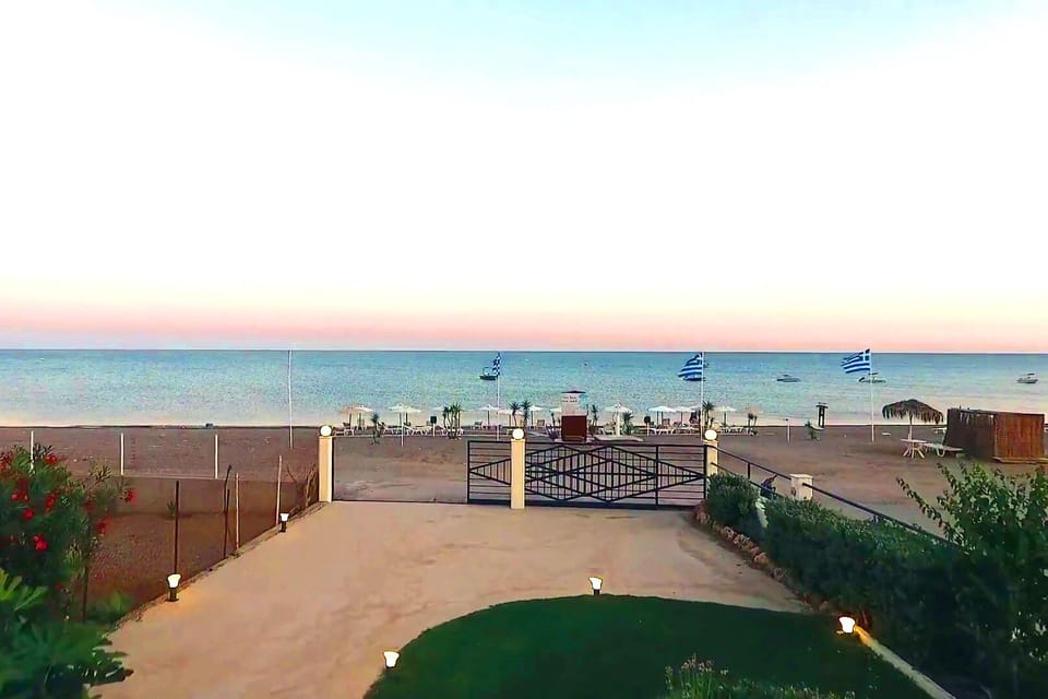 Gate from the villa's garden to the beach.