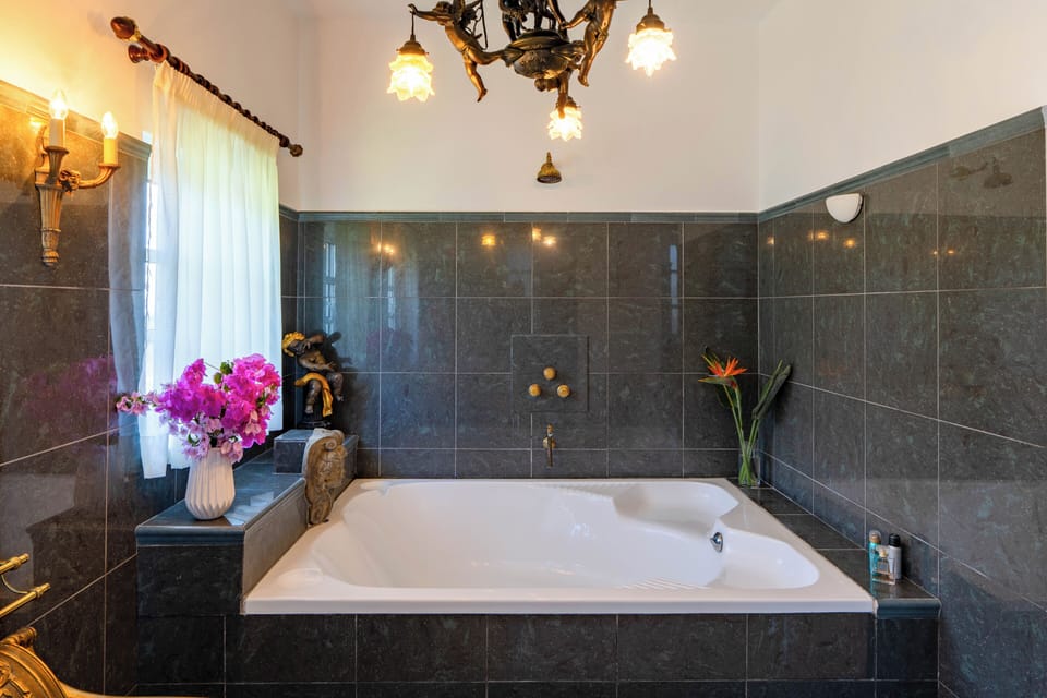 The 'Gerassimos' Master bedroom suite with double bath