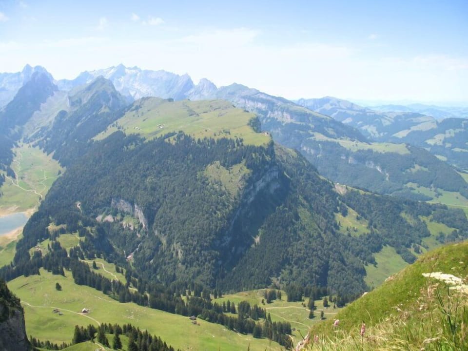 Large detached holiday home, family friendly, dream location, St Gallen, WiFi House in St. Gallen, Switzerland
