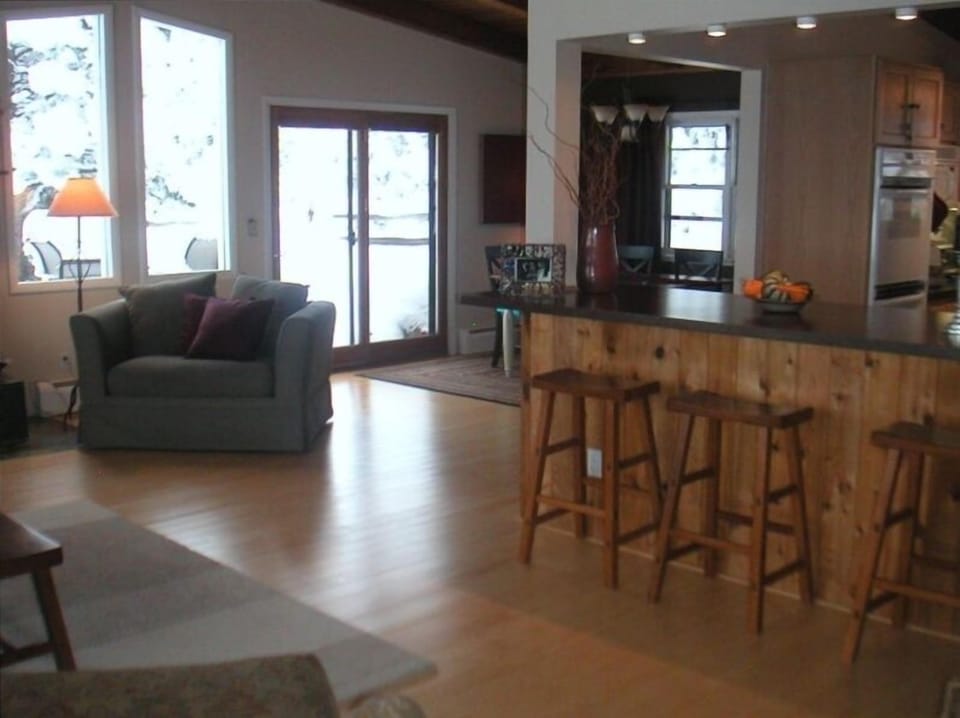 Living Room and Breakfast Bar