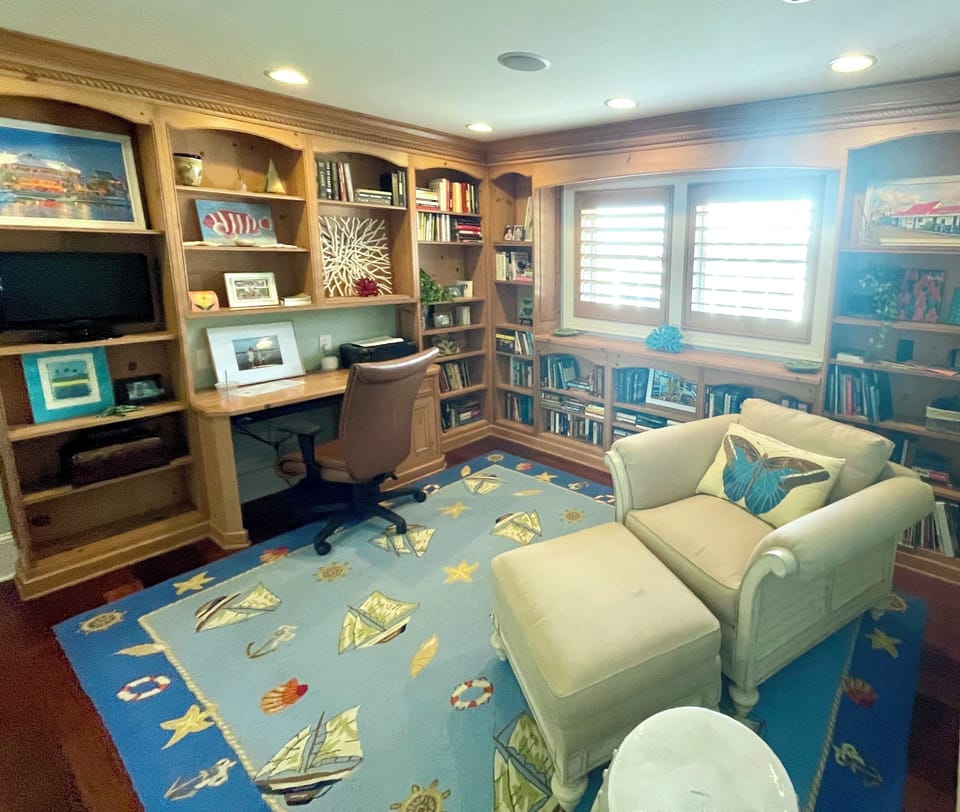 Library - Dedicated workspace or office