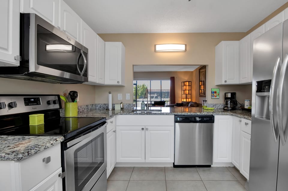 Fully equipped kitchen