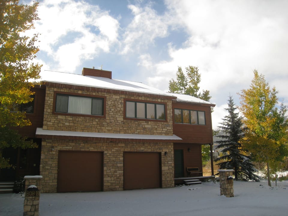 Welcome to Frisco, CO & our LakePoint Hideaway getaway. (unit on right)