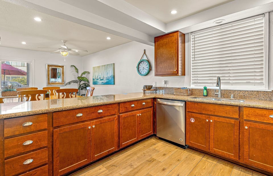 Kitchen is fully-stocked with dishes, cooking, baking and meal prep gear. All standard large and small appliances included. See listing description.
                