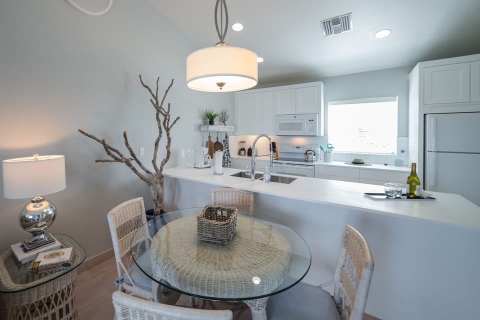 upgraded kitchen with vaulted ceiling