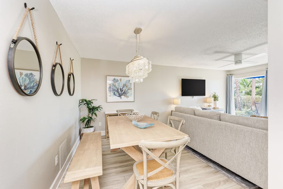 Dining area. Watch the game or favorite show while eating.