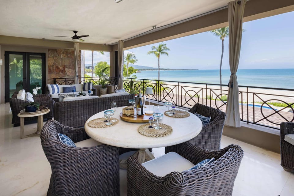 Breakfast with ocean views