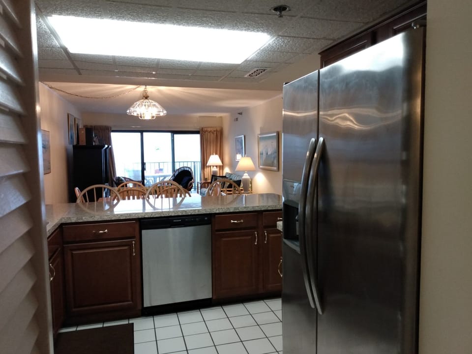 Kitchen - Refrigerator w/ door ice, water, ice maker 