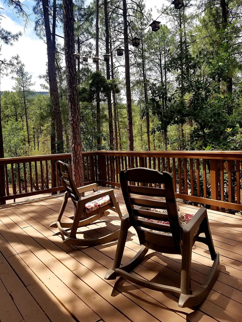 Enclosed wrap around deck