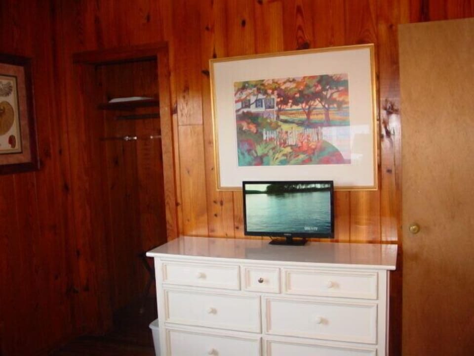 2nd Bedroom has Flat Screen TV