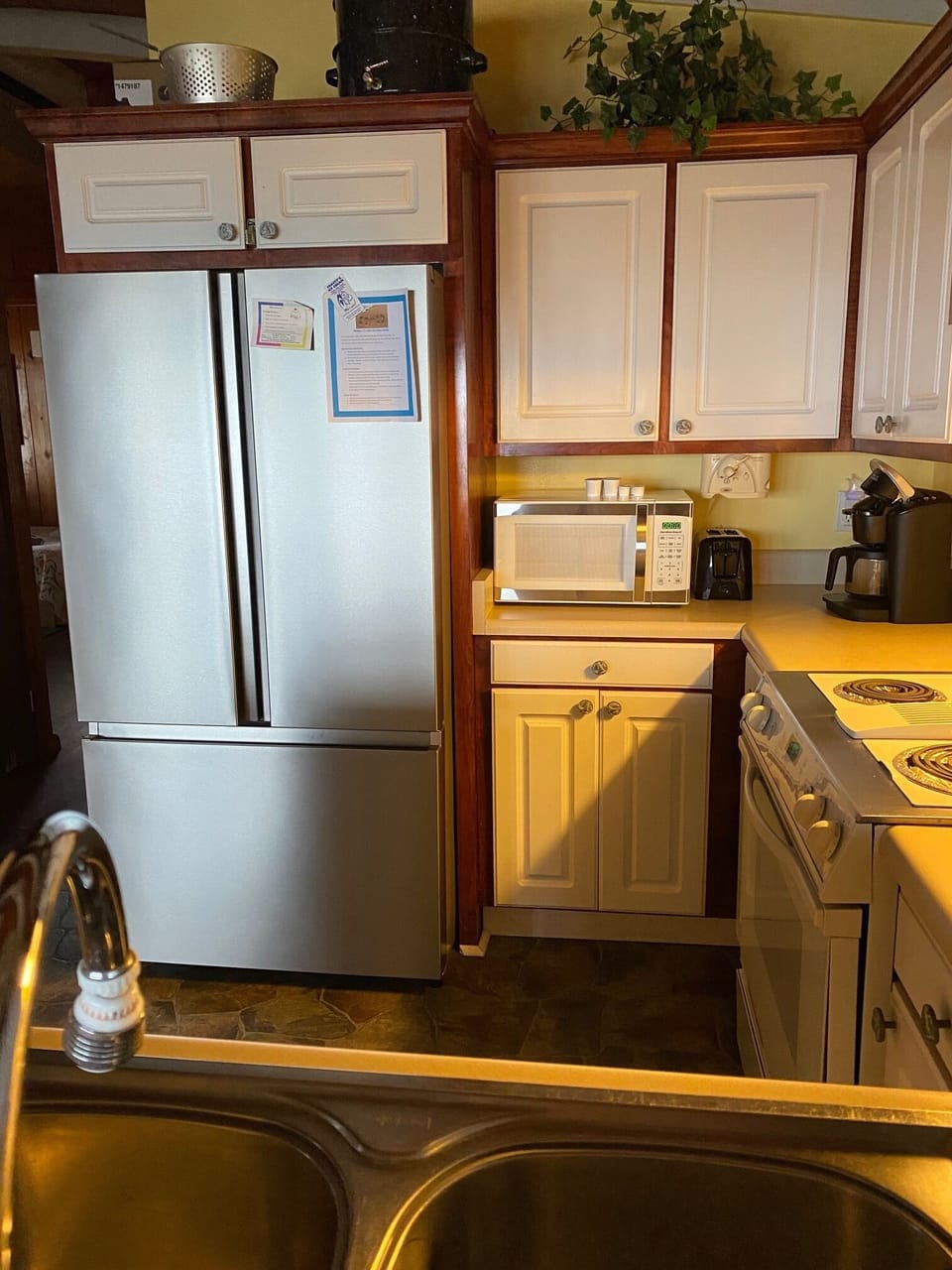 New refrigerator, Keurig K-Duo Coffee maker & Microwave 2021
