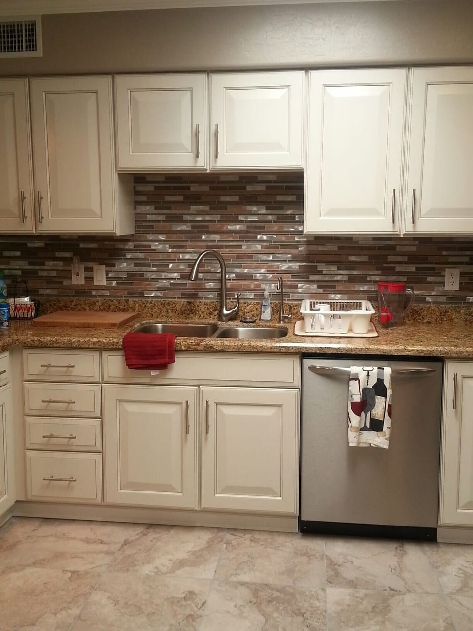 Gourmet Kitchen
