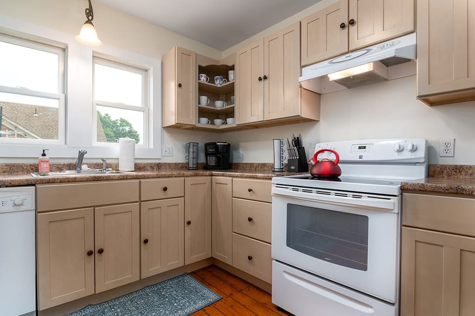 2nd fl kitchen