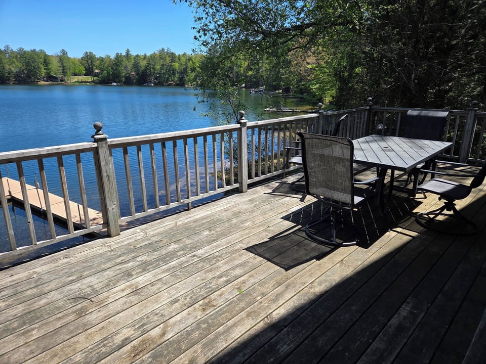 summer, deck/outdoor dining, lake view