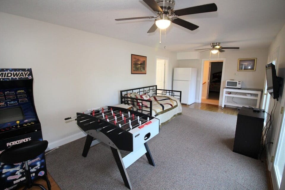 Rec room with games