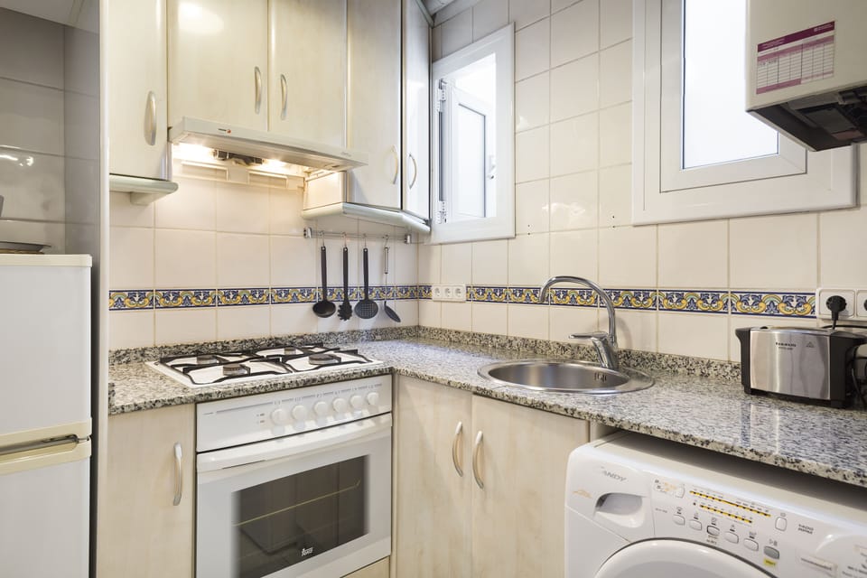 Complete kitchen